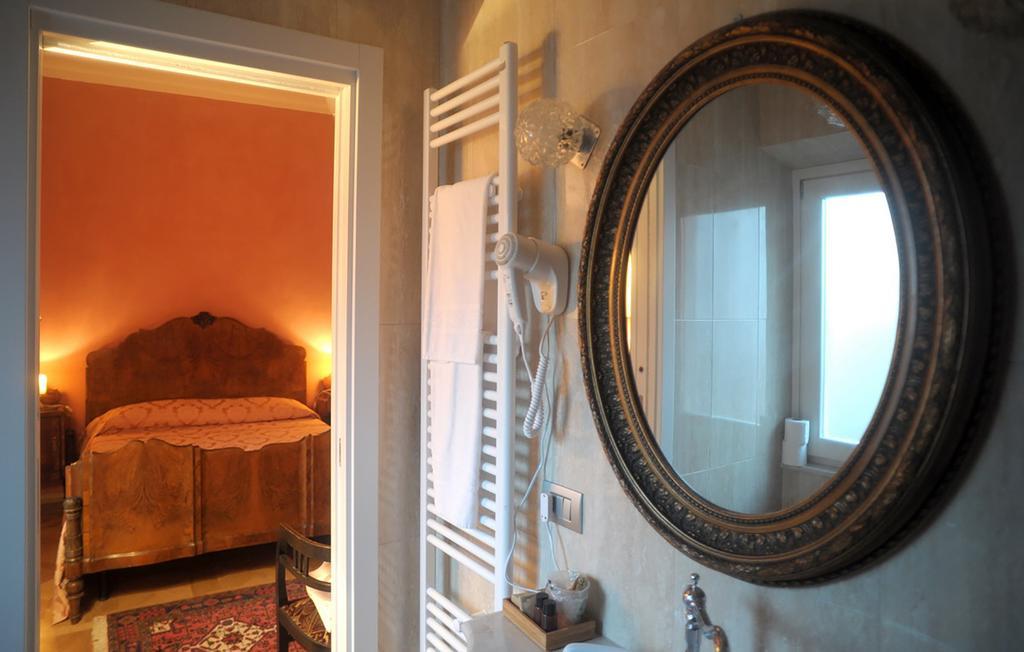 Relais Al Bel San Domenico Panzió Alba Szoba fotó